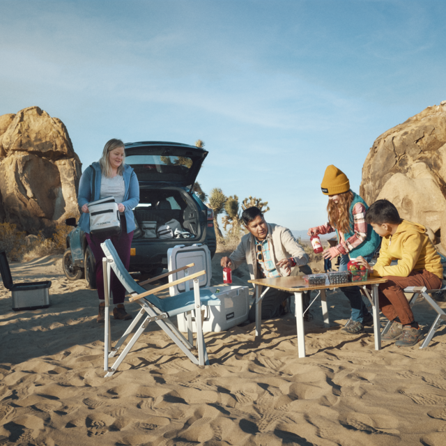 dometic-go-compact-camp-bench_91509.png