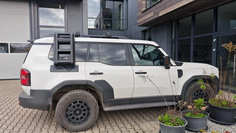 drabinka-boczna-dachowa-toyota-land-cruiser.jpg